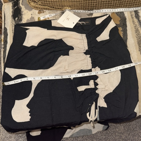 Undress Code Rhea Skirt in Black - Picture 9 of 9